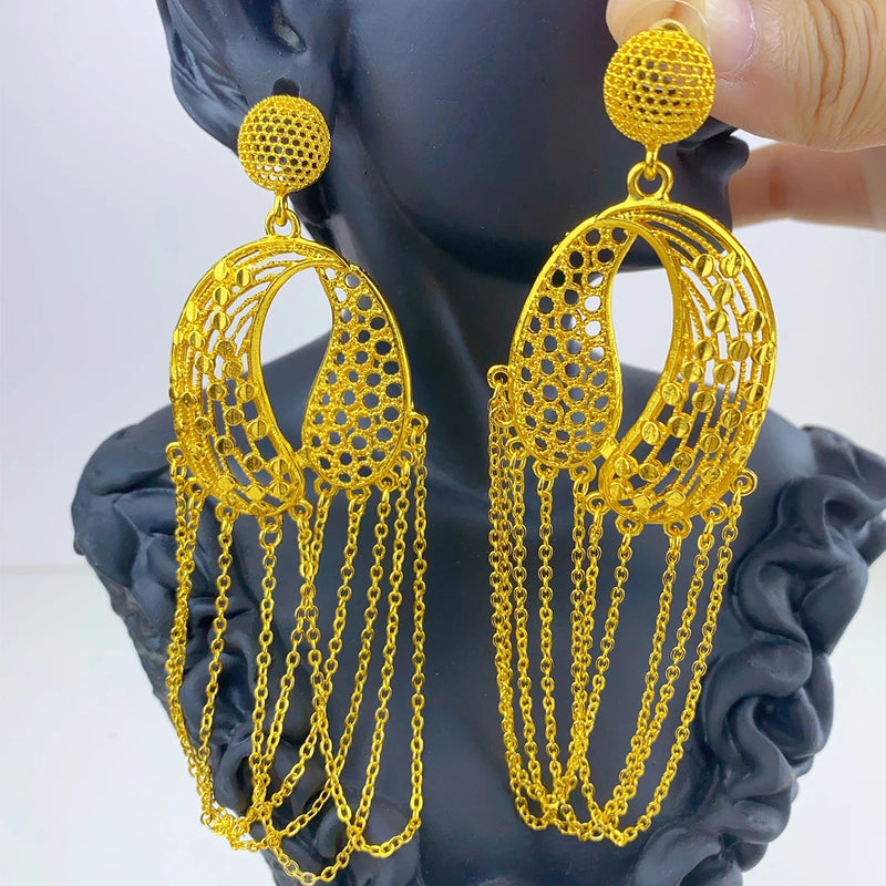 Women Design Tassel Drop Earrings