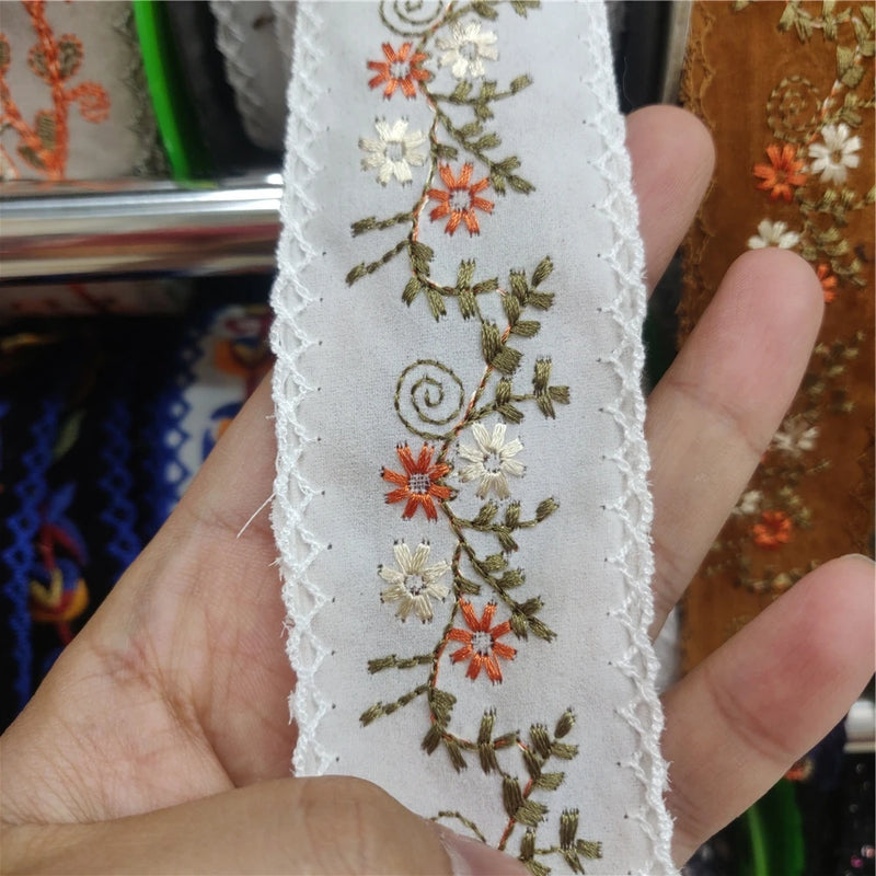 4.3-5cm Width Embroidered Flowers Lace