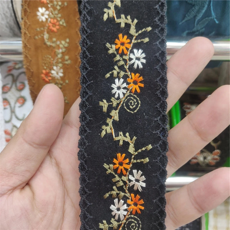 4.3-5cm Width Embroidered Flowers Lace