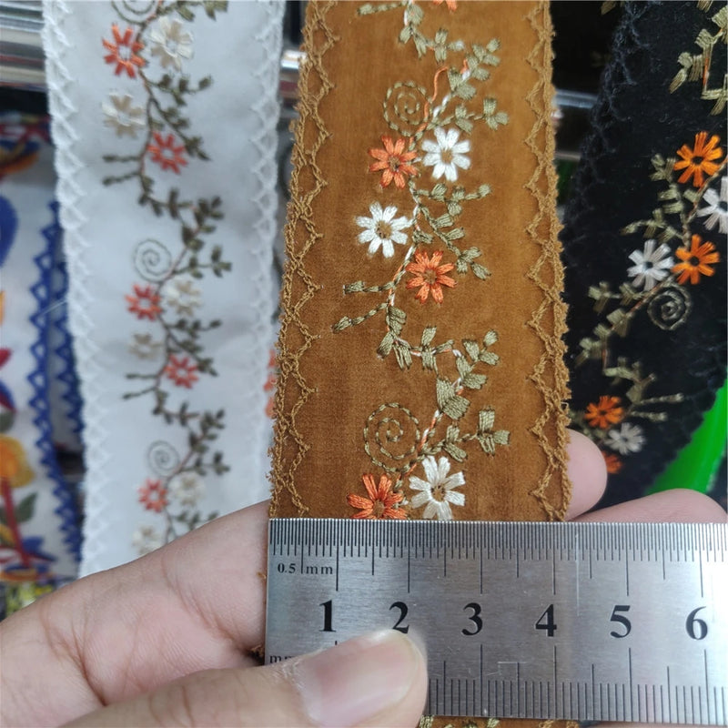 4.3-5cm Width Embroidered Flowers Lace