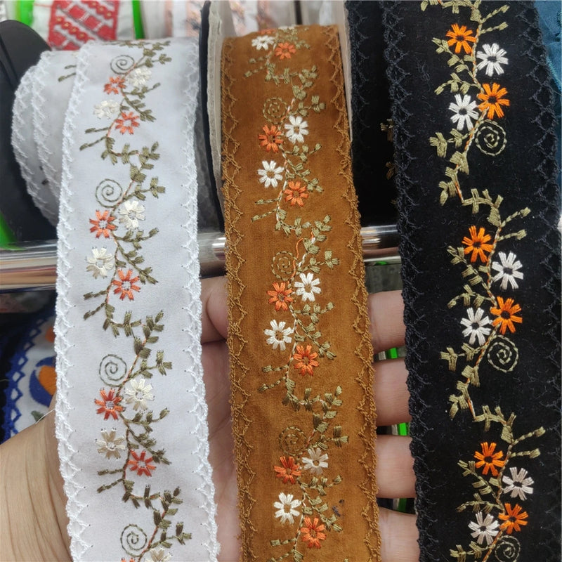 4.3-5cm Width Embroidered Flowers Lace