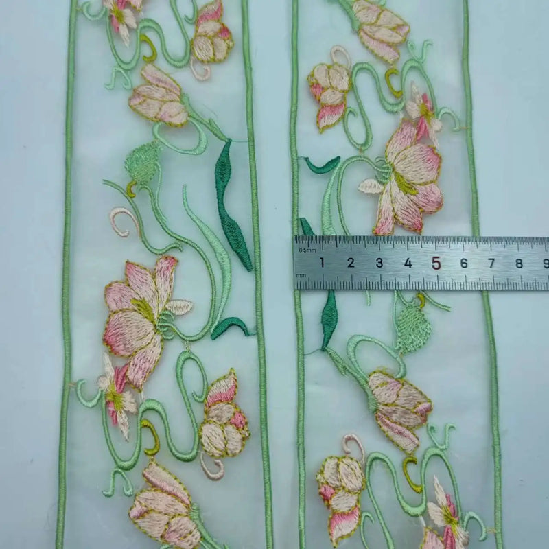 4.3-5cm Width Embroidered Flowers Lace