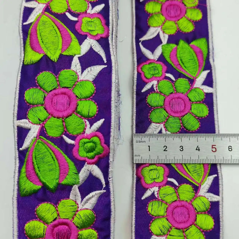 4.3-5cm Width Embroidered Flowers Lace